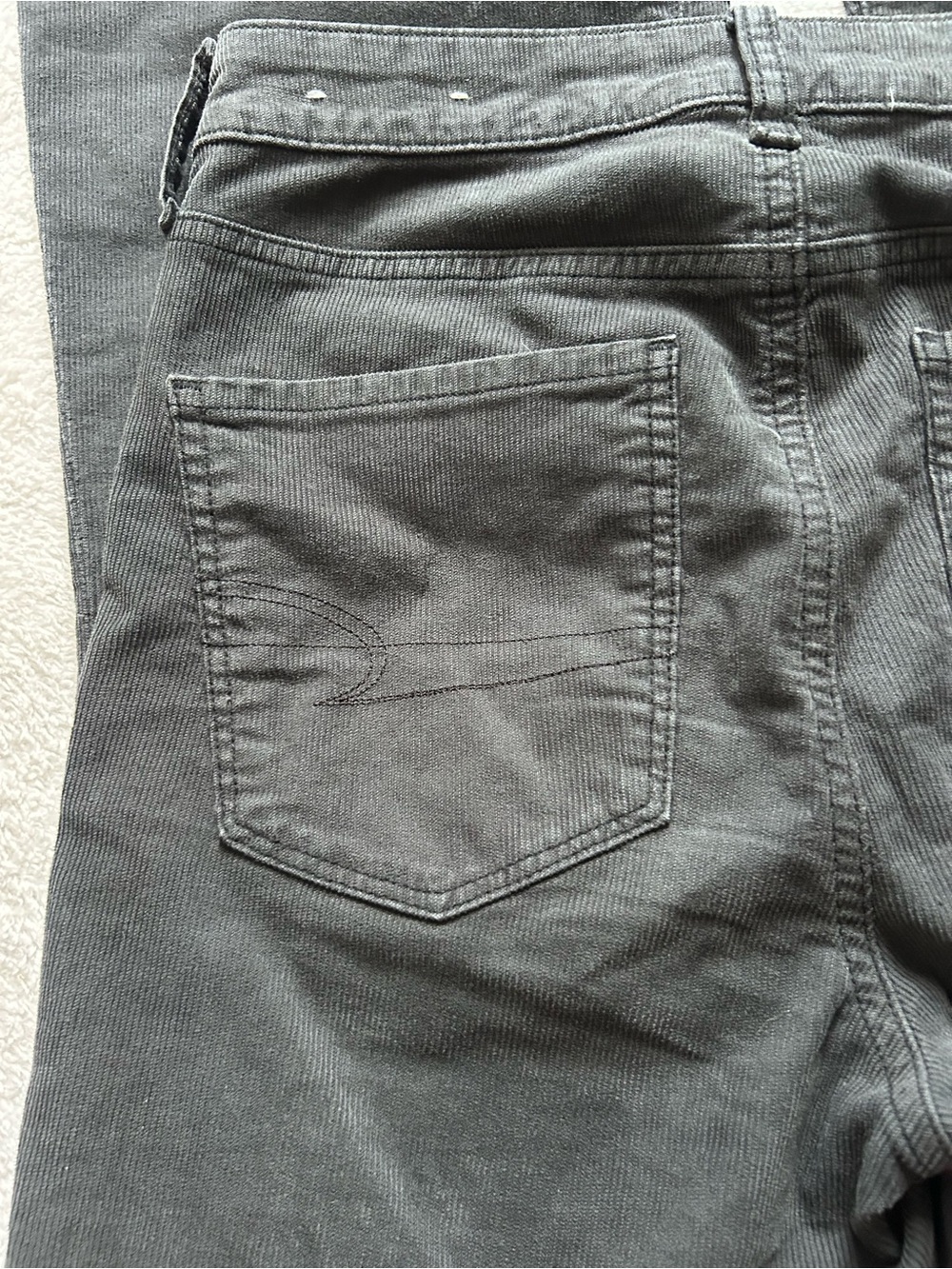 American Eagle High-Rise Button-Fly Charcoal Grey Flare Corduroy Jeans Pants 6 - Picture 11 of 11